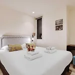 Modern - 2br 6p - Enfants-rouges *