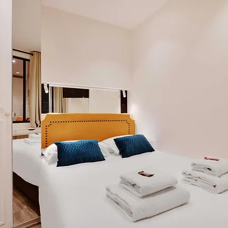 Modern - 2br 6p - Enfants-rouges Lägenhet