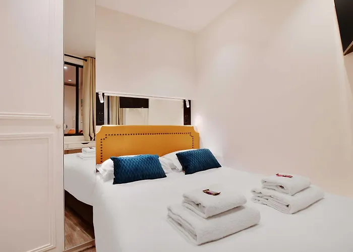 Modern - 2br 6p - Enfants-rouges Lägenhet